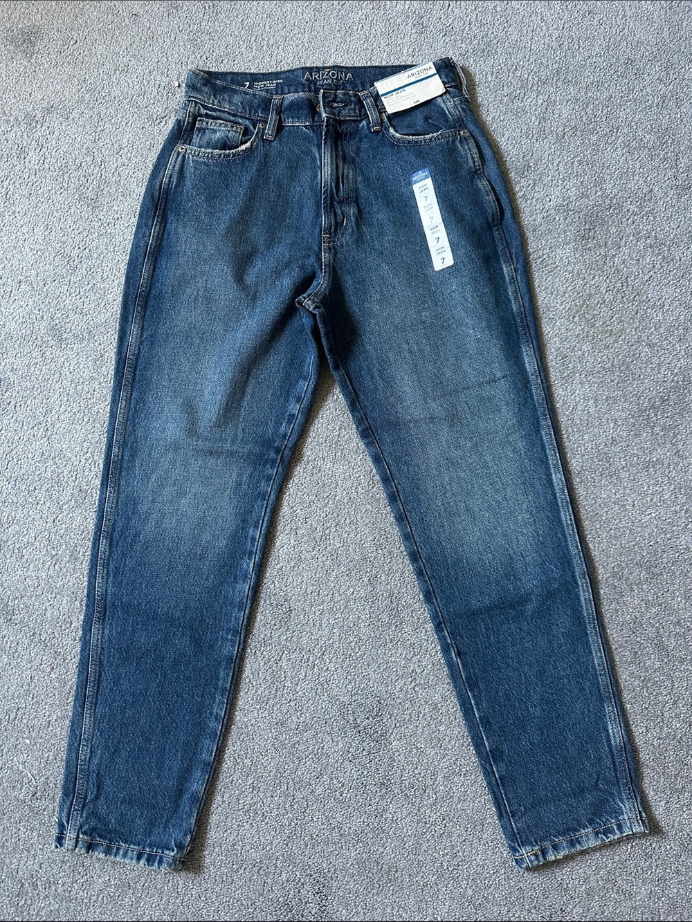 Arizona Jean Company Men's Medium Blue Straight Leg Jeans